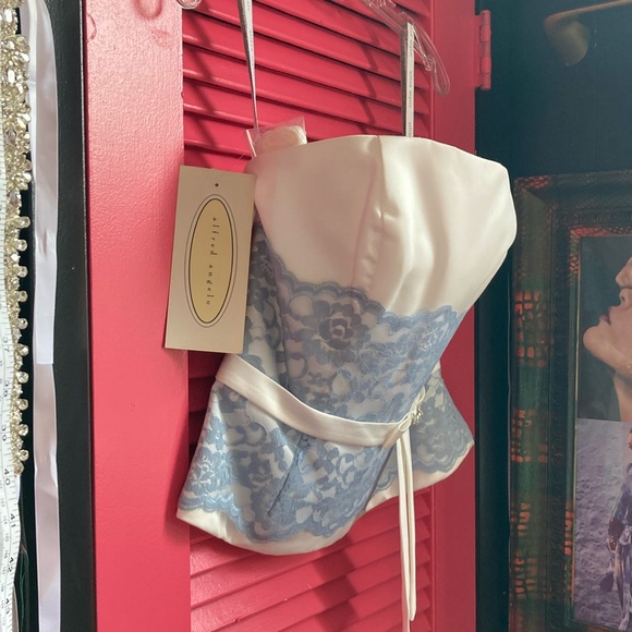 NWT Alfred Angelo Bustier top rhinestone bow Periwinkle lace size 10 - Picture 4 of 16